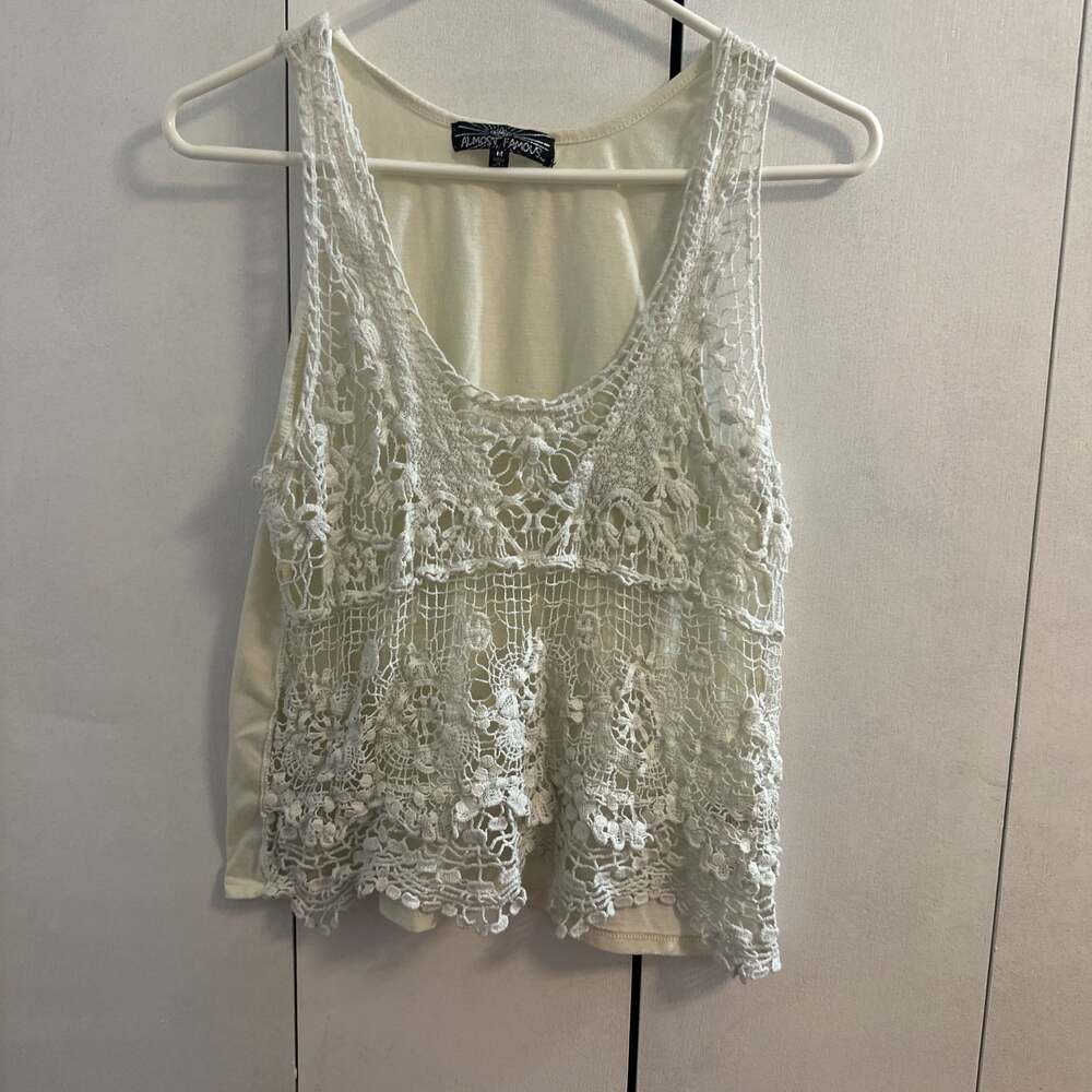 Almost Famous Women's Cream Crochet Lace Overlay Sleeveless Top Size M